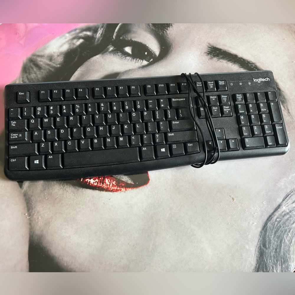 Logic Tech Keyboard Excellent Condition